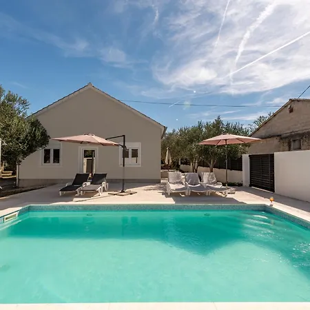 Vikendica Pool House Olive - Happy Donji Zemunik