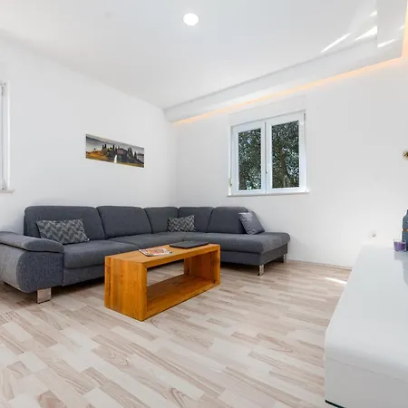 Pool House Olive - Happy Vikendica Donji Zemunik